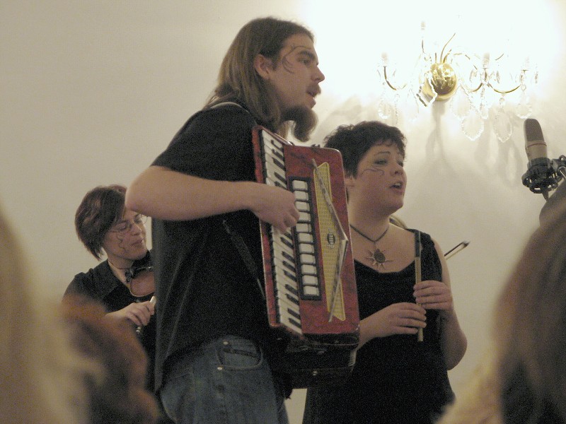 Nezmaři a Kelt Grass Band Opava 11.11.2009