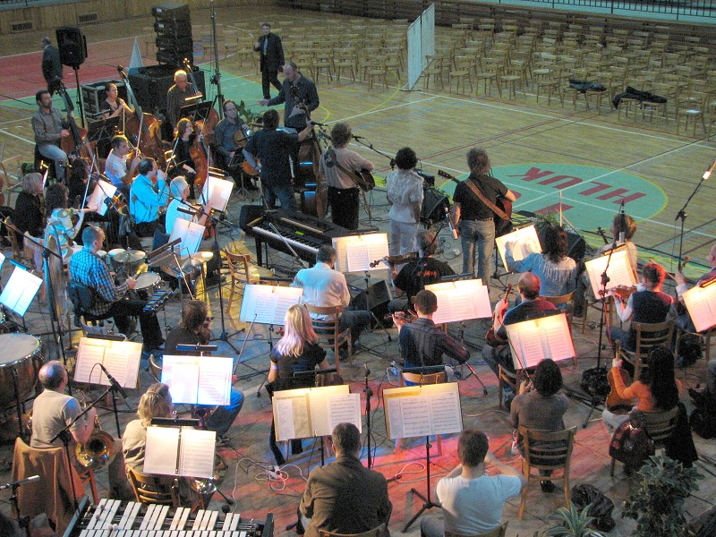 Nezmaři se zlínskou filharmonií, Hluk 26.3.2010