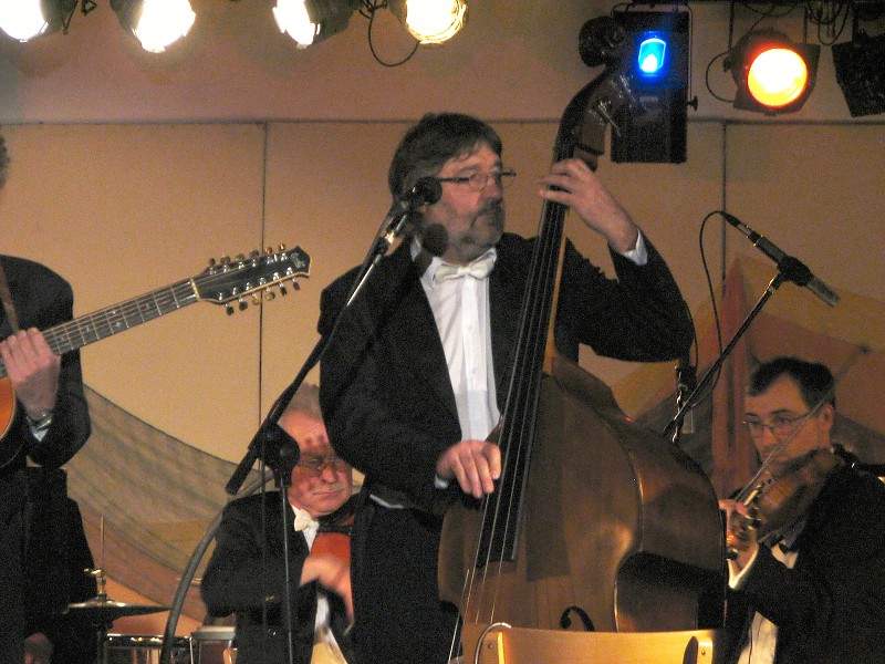 Nezmaři se zlínskou filharmonií, Hluk 26.3.2010