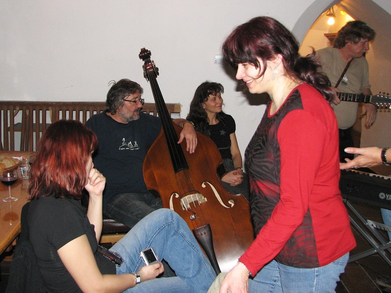 Nezmaři se zlínskou filharmonií, Hluk 26.3.2010