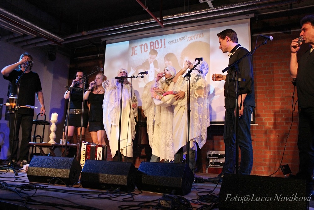 Křest CD Devítky Je to boj! Brno 21.4.2016