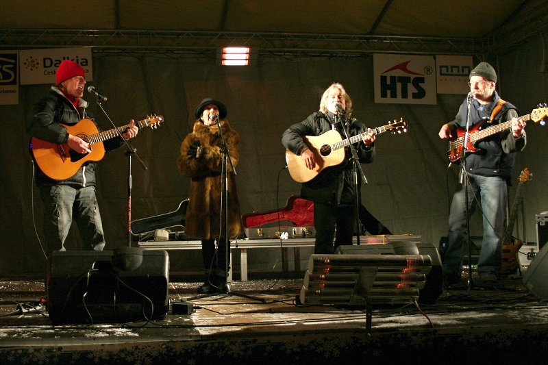 Žalman a Hosté - vánoční jarmark Havířov 4.12.2010